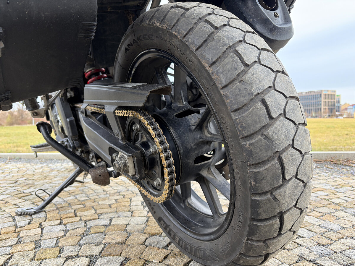 Suzuki V-Strom 1000 - 6