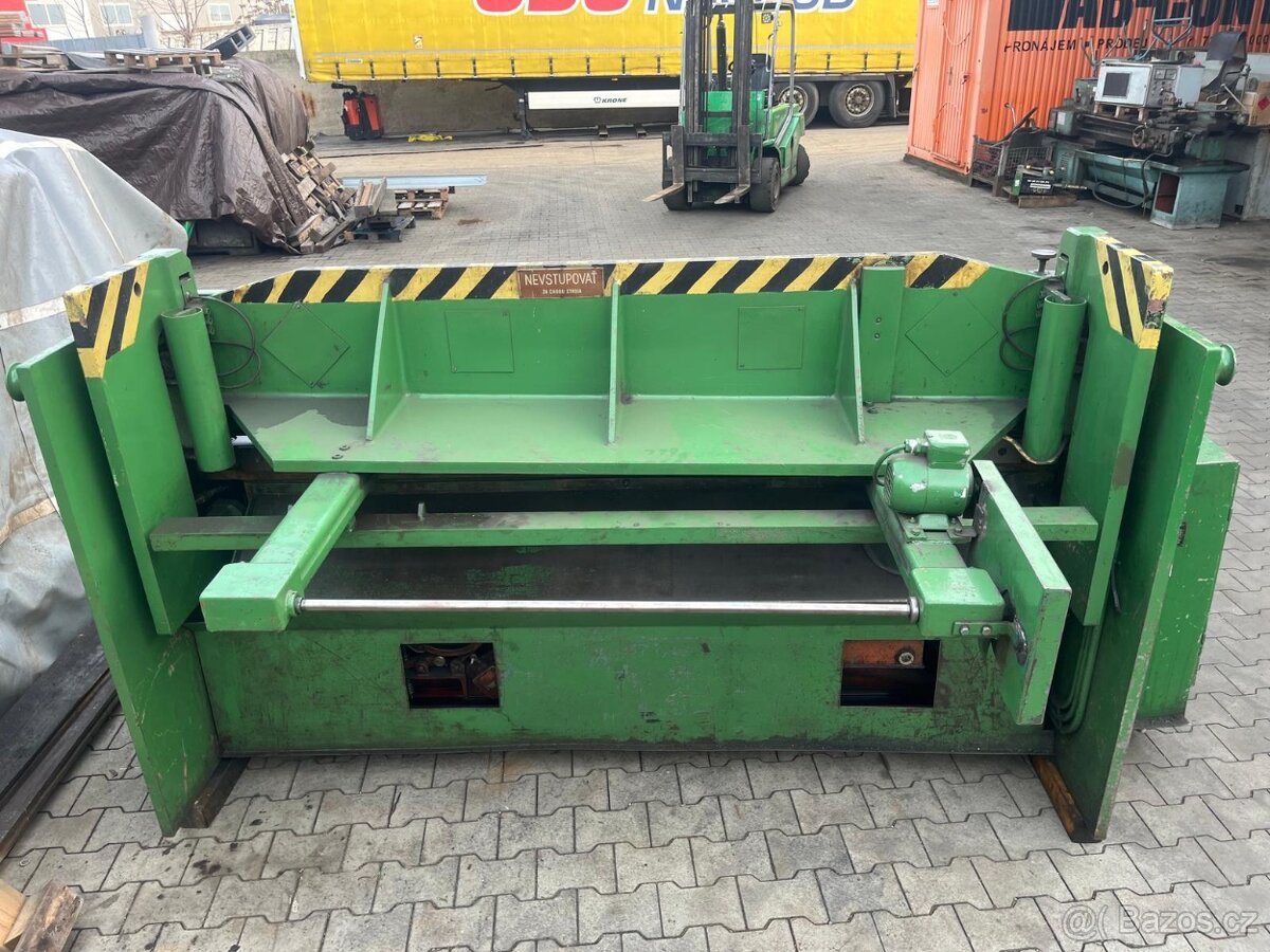 236. Tabulové nůžky NTE 2000/4 - 6