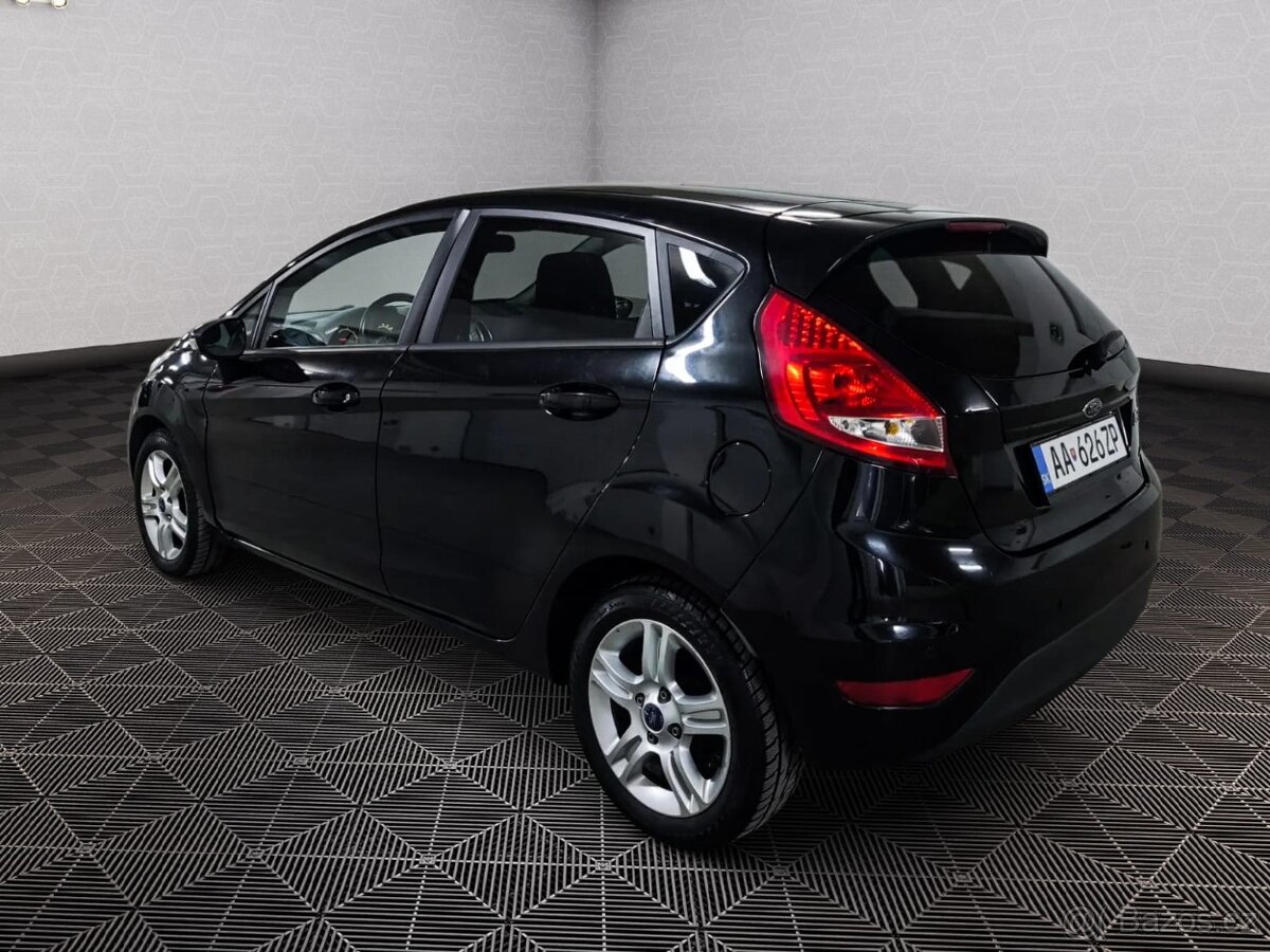 Ford fiesta 1.25 benzín - 6