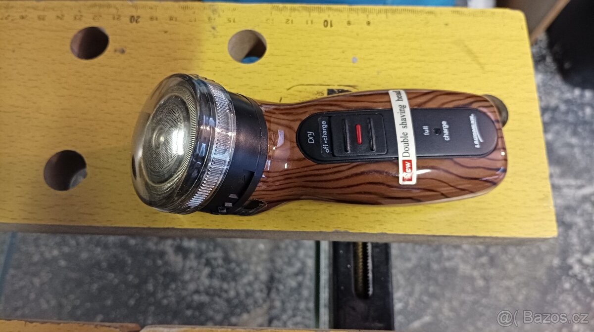 Staré funkční holící strojky. - 6