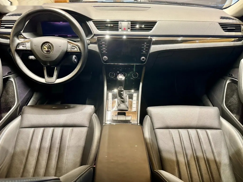 Škoda Superb, 2.0 TDi 140 Kw DSG 4x4 L&K - 6