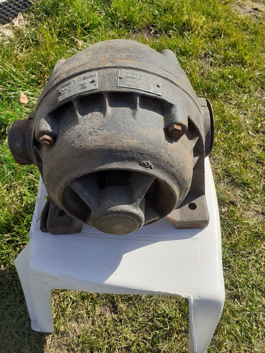 Prodám elektromotor AEG - 6