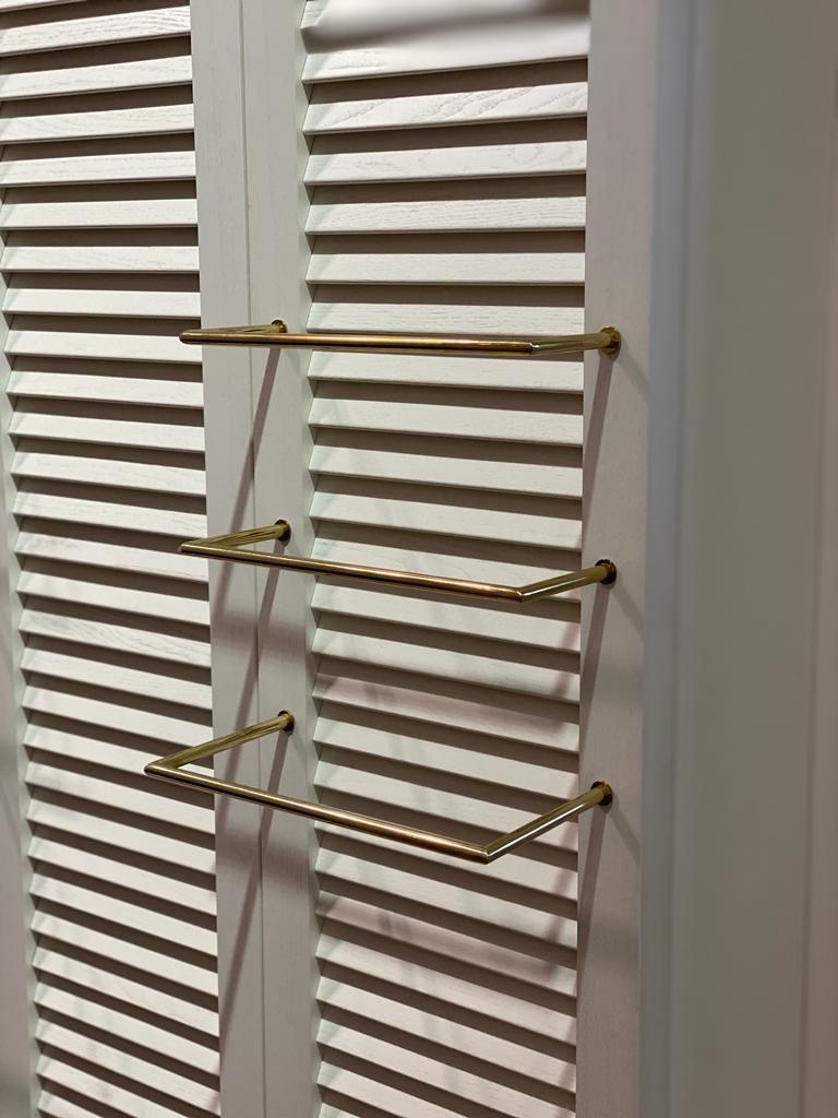 Dveře, regály, police, vitríny - 6