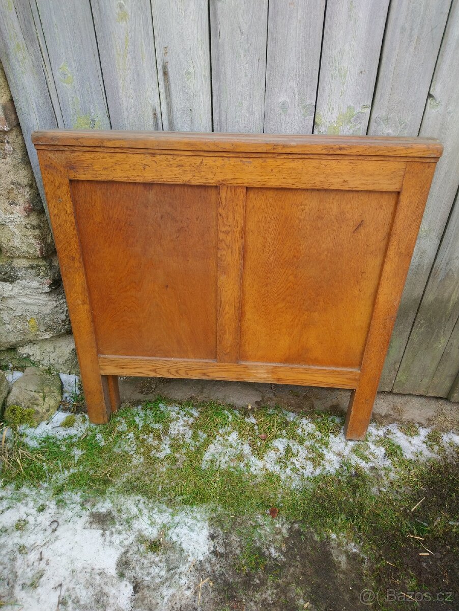 Prodám postele délka roštu 180 cm 40 léta až 50 - 6
