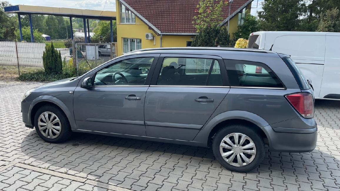 Opel Astra Caravan 1.7CDTI // NA DÍLY PLNĚ POJÍZDNÉ // - 6
