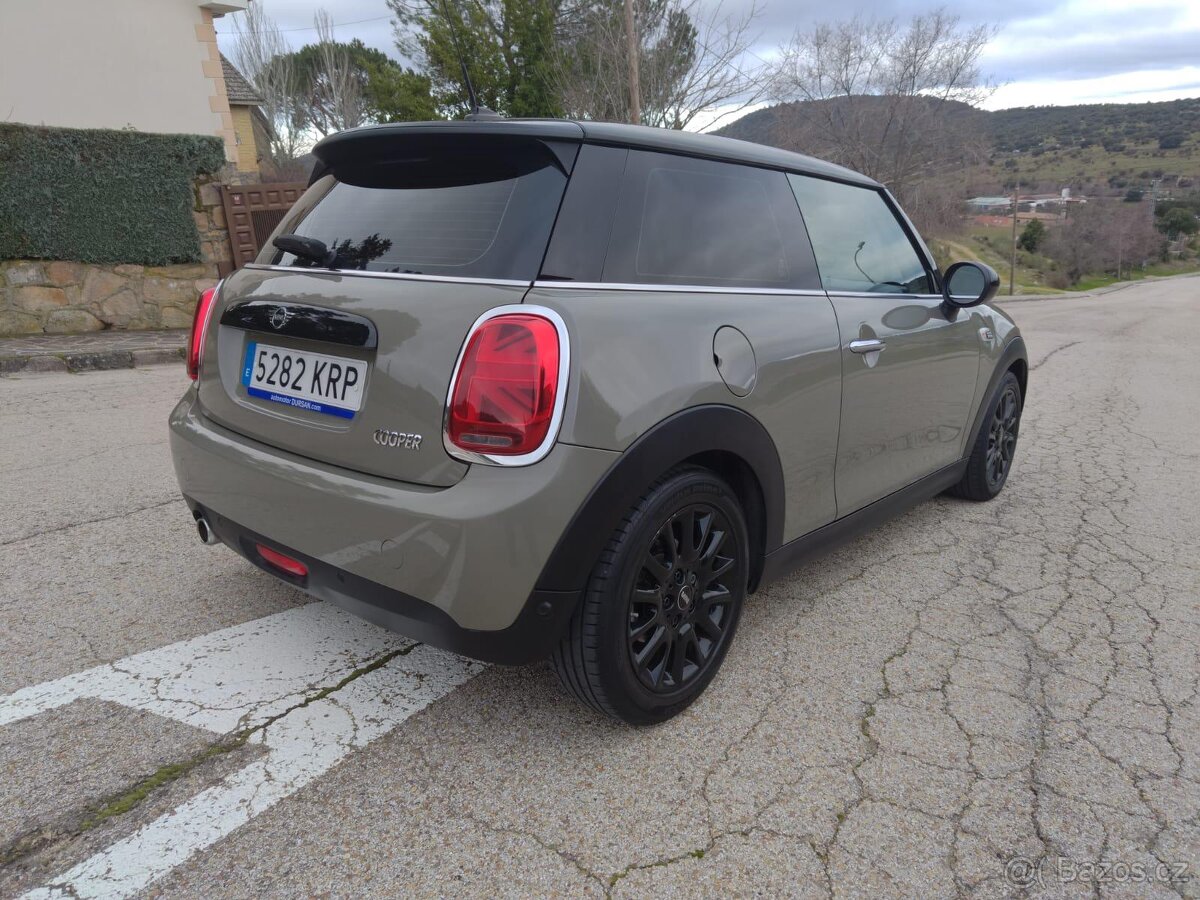 Mini Cooper – automat – panoramatická střecha - 6