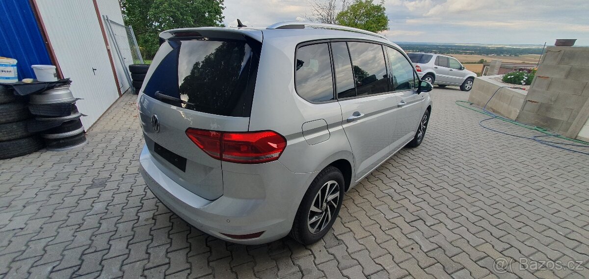 VOLKSWAGEN TOURAN JOIN 1.2TSI 81KW 7MÍST LED NAVI TOP STAV - 6
