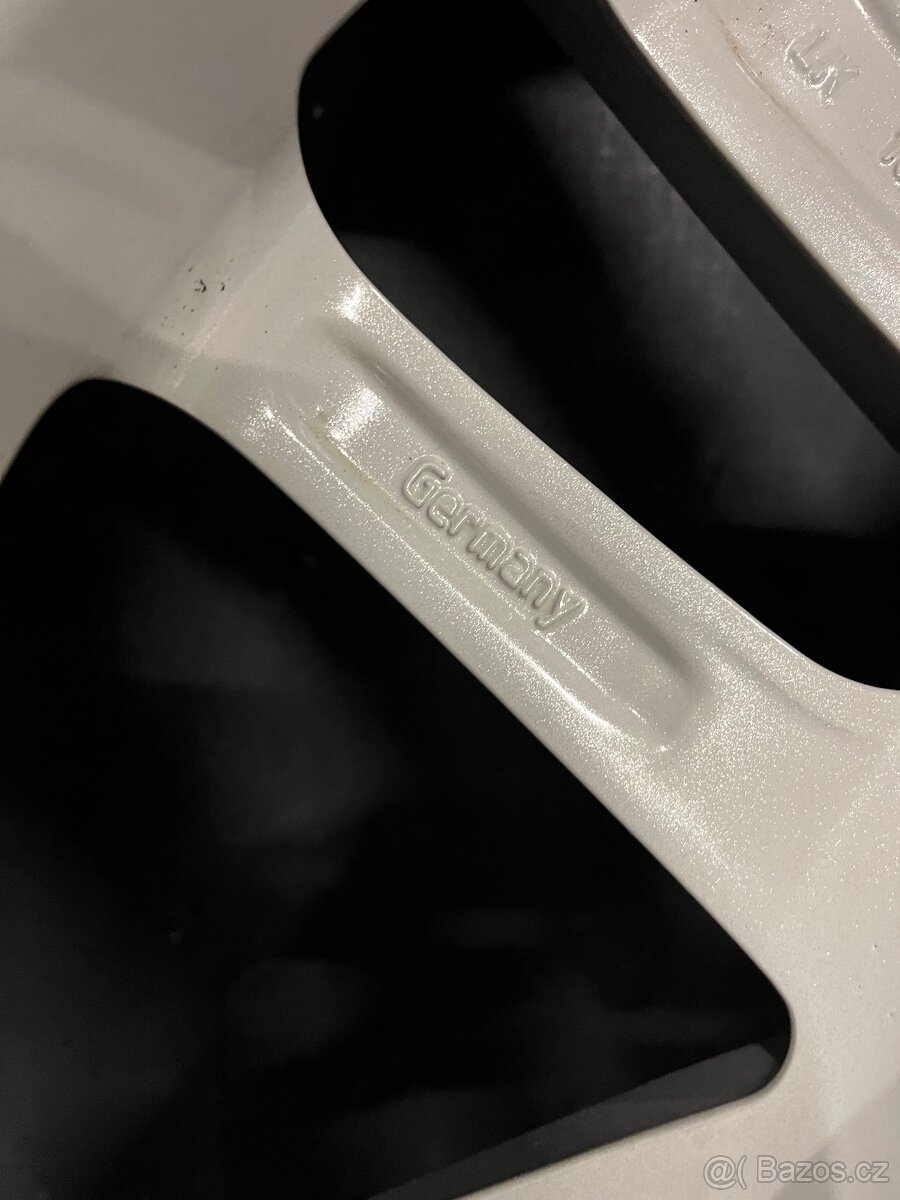 alu Kola RIAL 5x108 225/65/17 Ford kuga 7jx17h2 ET 40,5 - 6