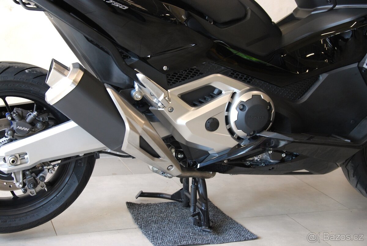 Honda Forza 750 - PŮVOD ČR,1.maj,DPH,serviska,krásný stav - 6