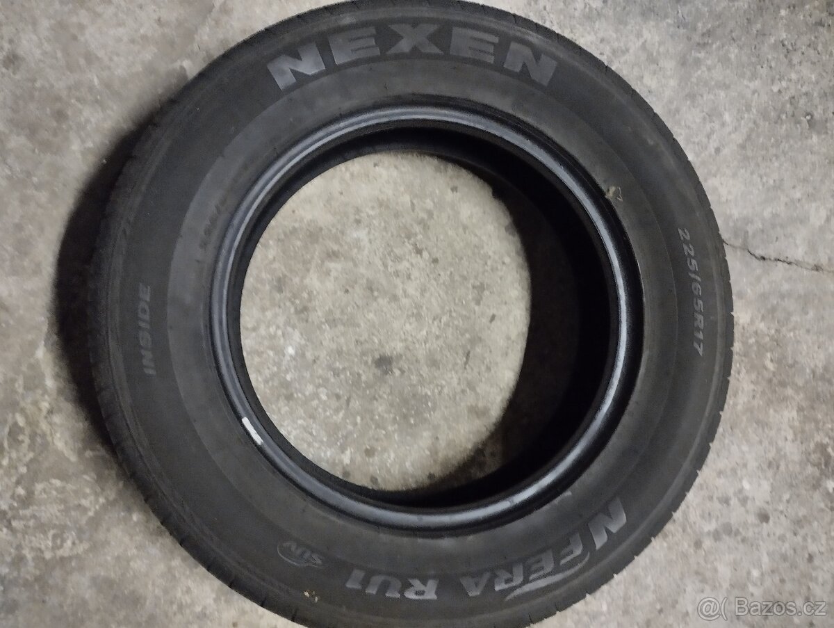 Nexen 225/65R17 DOT4818 - 6