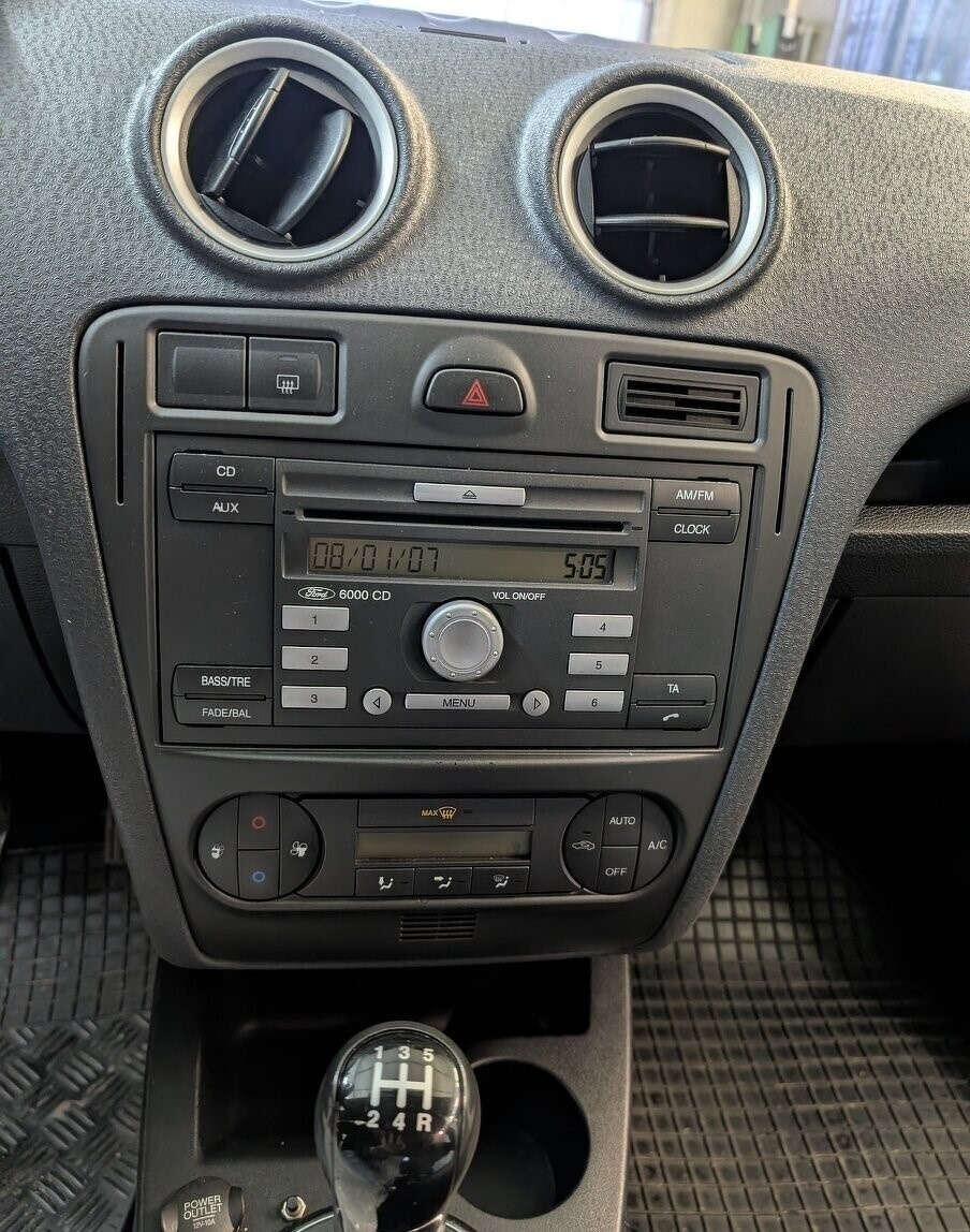 Ford Fusion 1,6 TDCi - Spolehlivý motor - servisované - 6