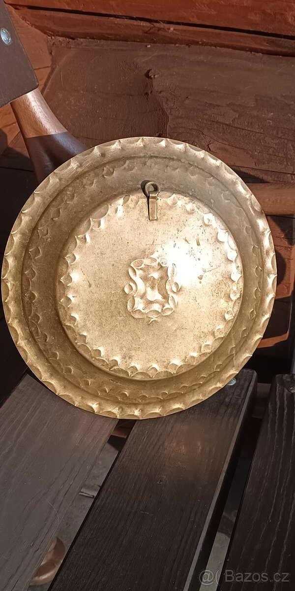 Kořistní mosazný ručně tepaný talíř z 2sv. války, TOP - 6