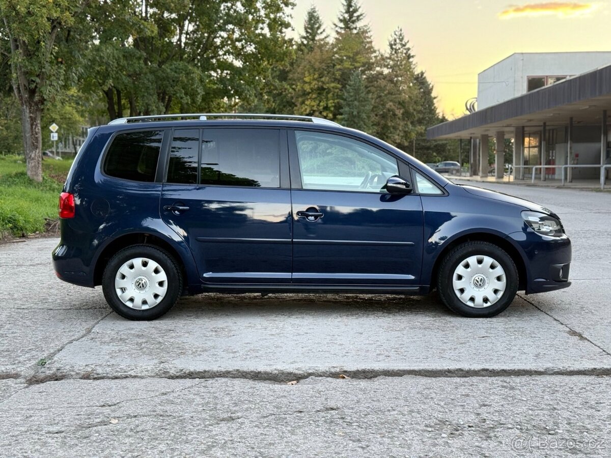 Volkswagen Touran 1,6 TDi HighLine - 6