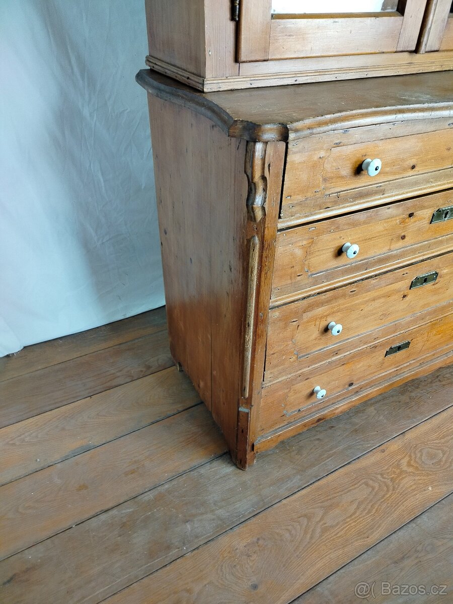 Kuchyňský kredenc - 6