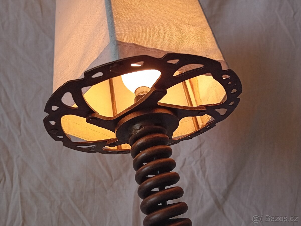 STEAMPUNK RECYCLE ART LAMPY - PATINOVANÝ KOV - 6