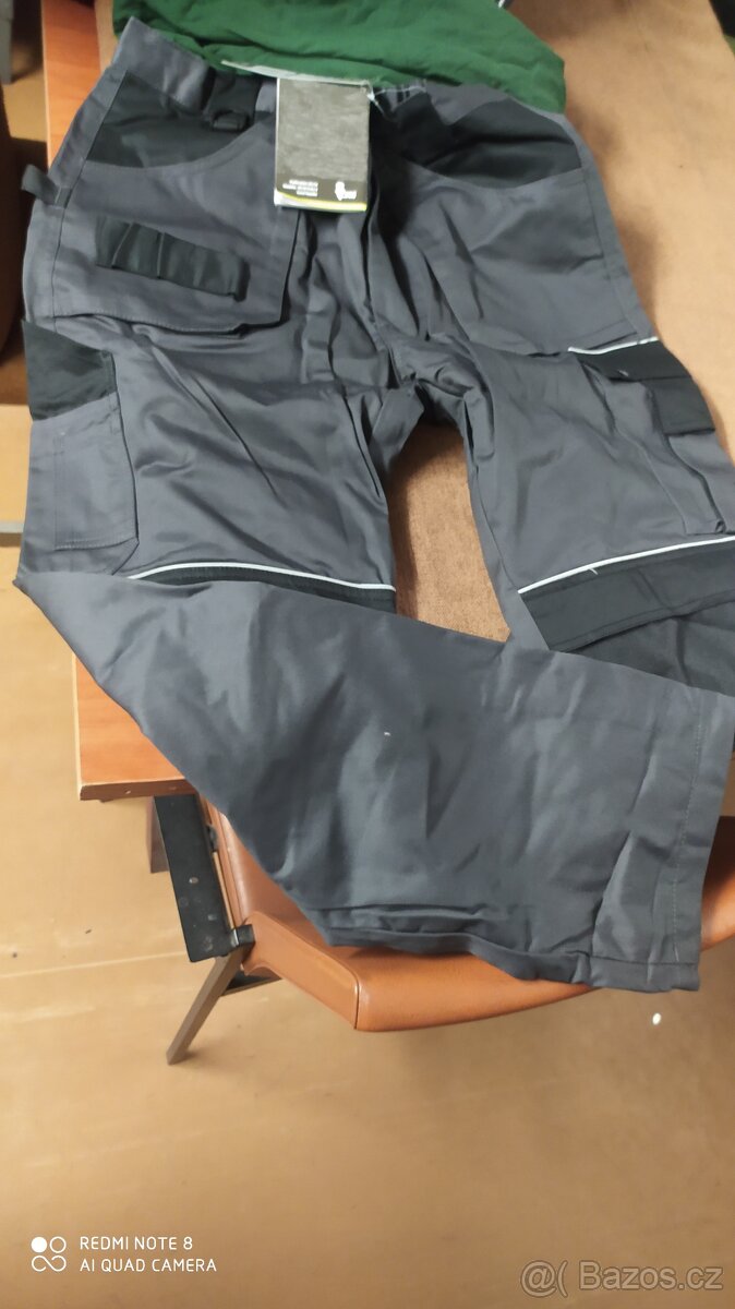 Montérky, pracovní boty, gumáky, solviny, vesty - 6