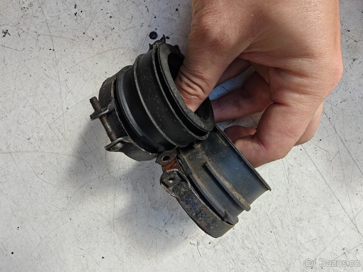 Kawasaki ER-5 - karburátory - příruby - 6