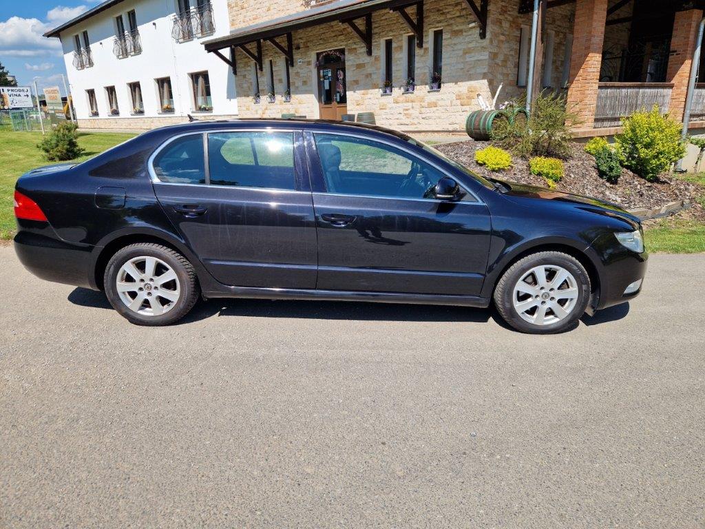 Škoda Superb 2 1,4 TSI, 92 KW xenony, vyhř. sed. - 6