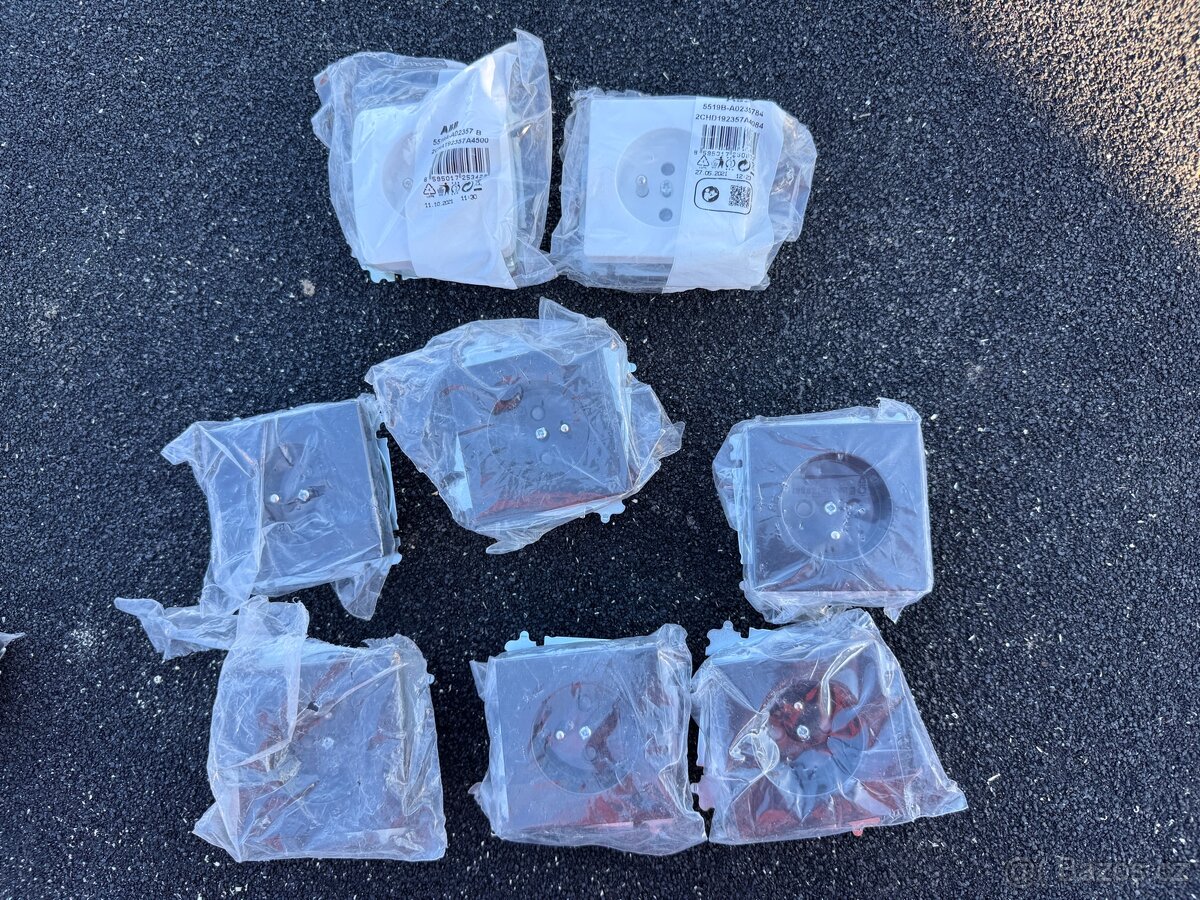 ELE Zásuvky a rámečky - 6