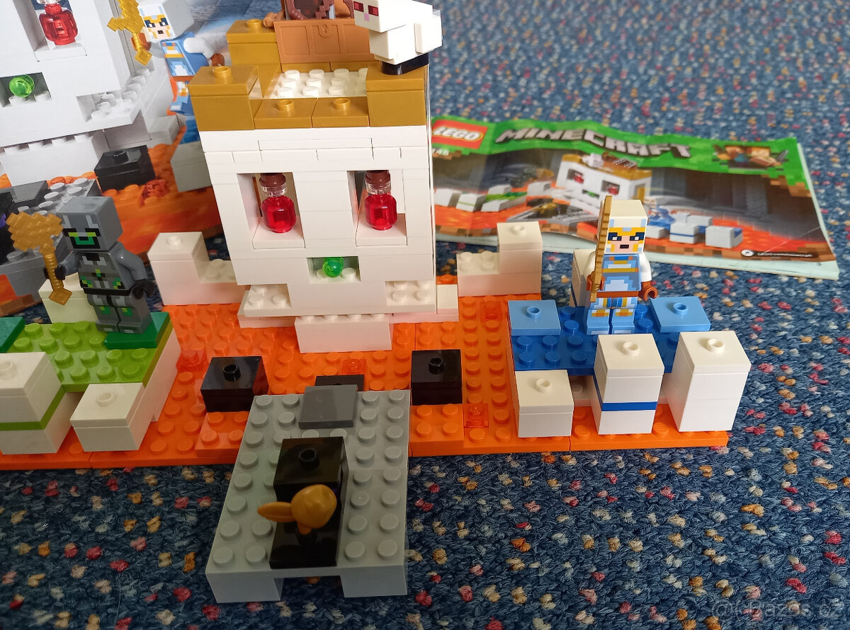 Lego Minecraft 21145 - The Skull Arena. - 6