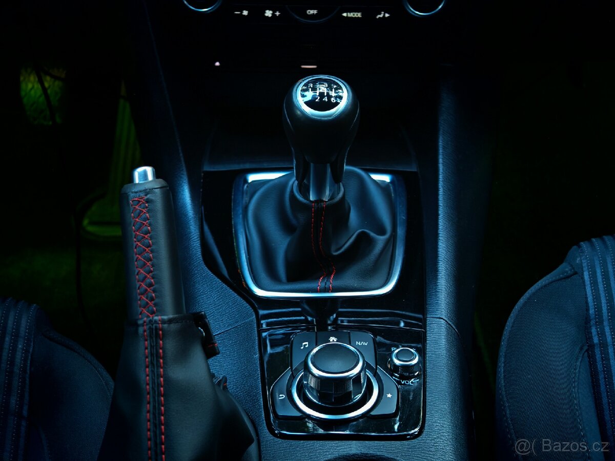 Mazda 3 - 2015 - 2.0 - 6