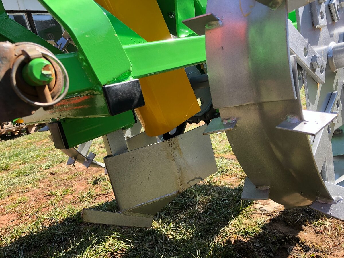 sazeč brambor BOMET 1Ř za malotraktor - 6