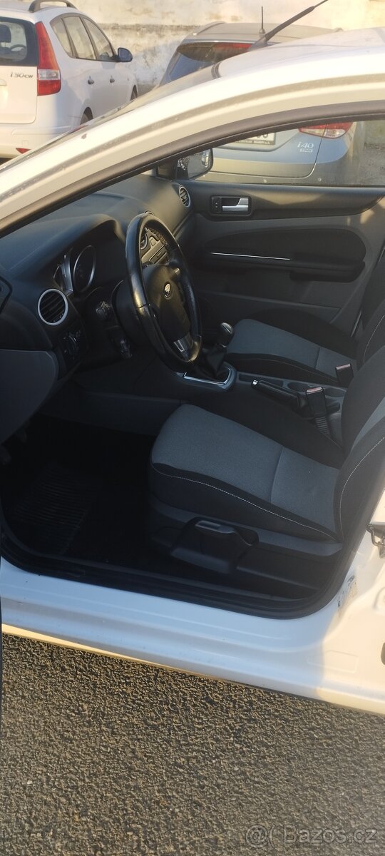 Ford Focus II, 2011, 1.6, benzín, 74 kW - 6
