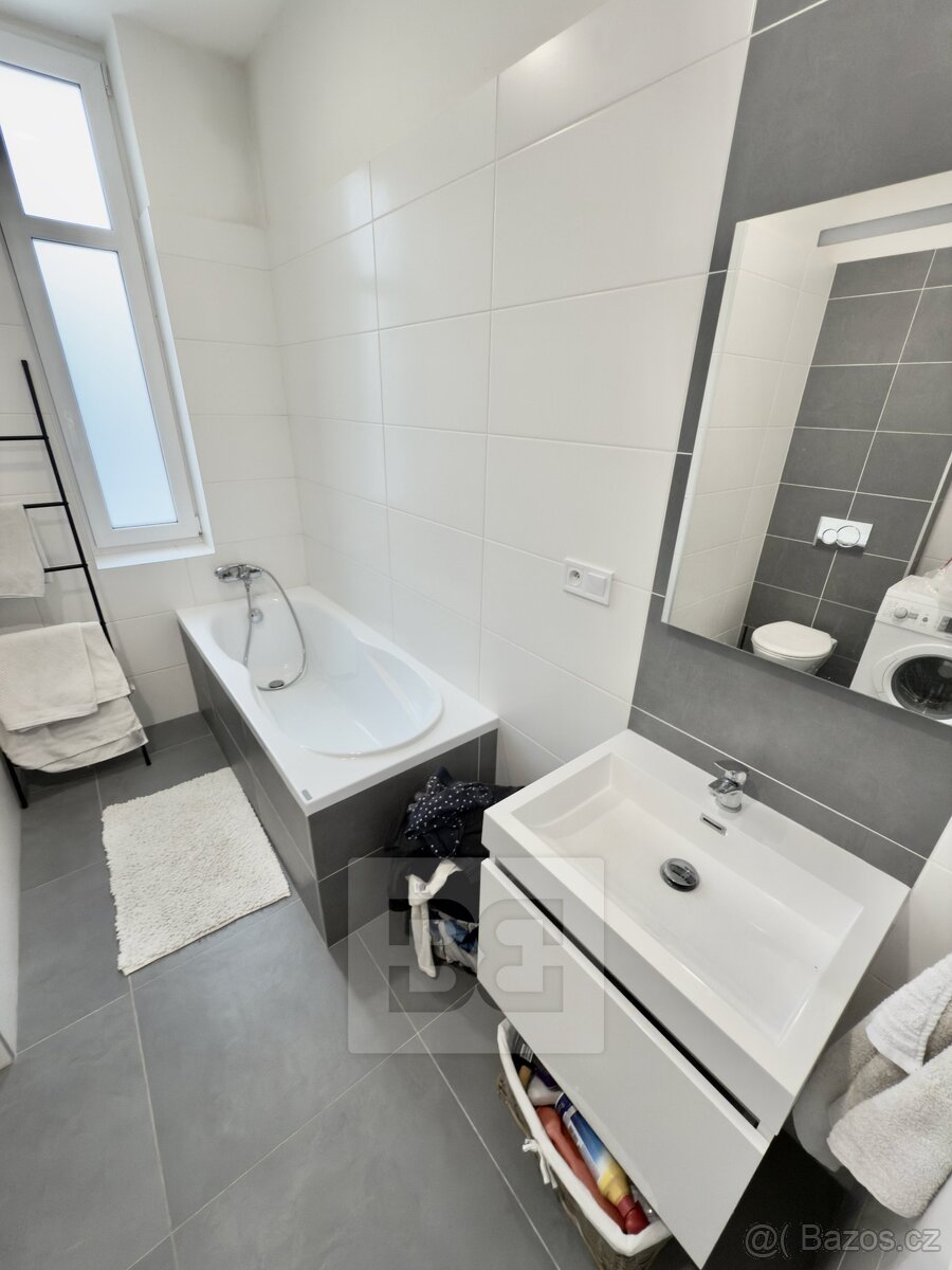 Pronájem bytu 1+1 45 m², se zahradou 100 m² - Mělník - 6