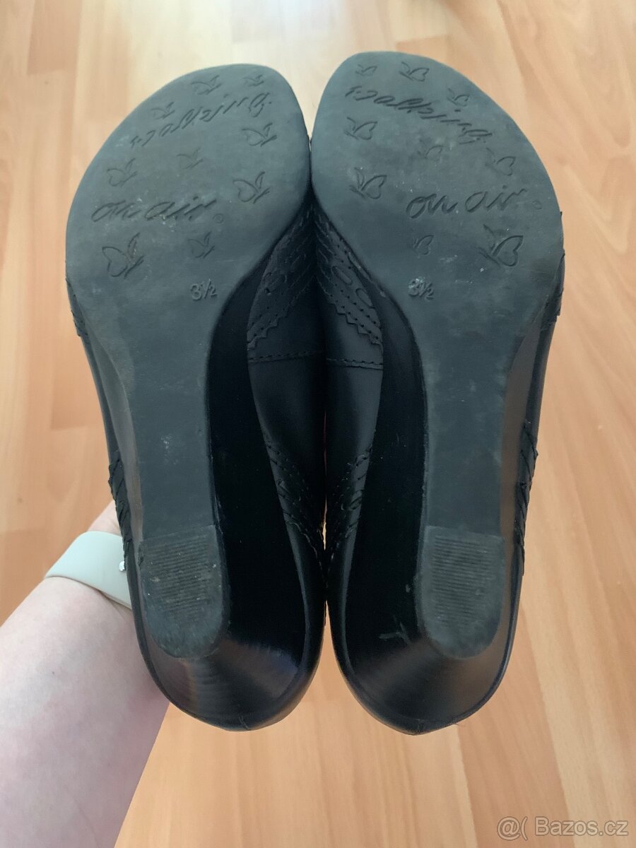 Černé lodičky na klínku Caprice vel. 36 - 6