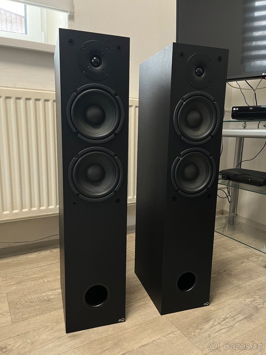 AQ Wega 53 MKIII černý jasan + kabely 3 m - 6