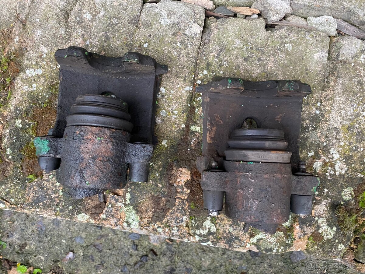 těhlice z Octavia 2 1.9 TDi - 6