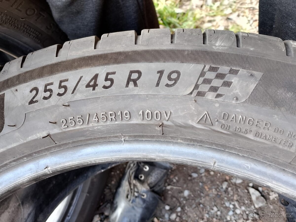 255/45/19 100v Michelin - letní pneu 2ks - 6
