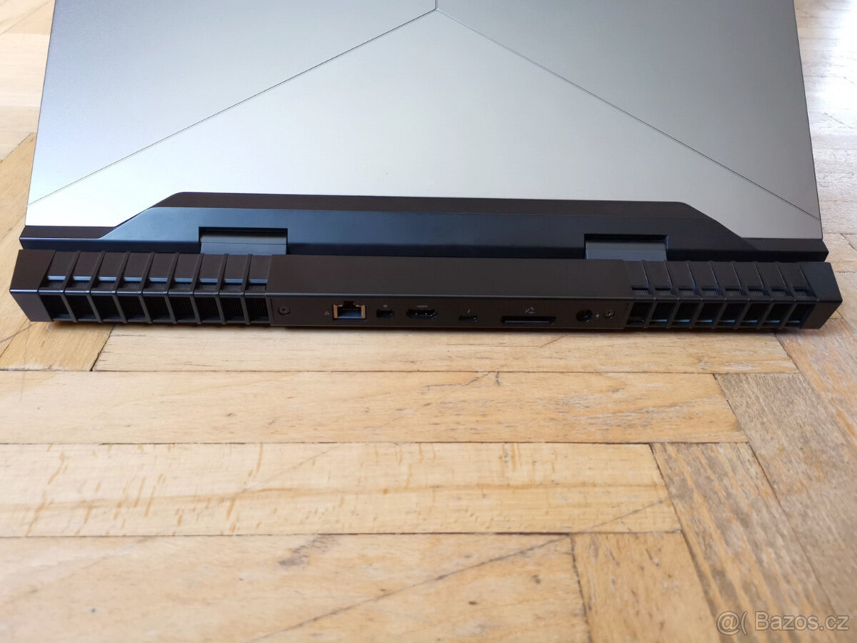DELL Alienware 17 R4 herní 4K UHD LCD/i7/32G/2TB SSD/GF1080 - 6