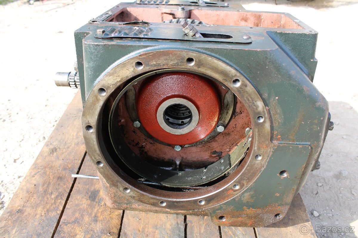 Zetor 7211 7245 rozvodovka diferenciál - 6