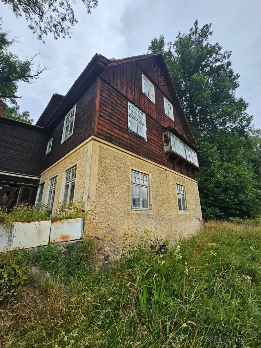 Poloroubený dům Dolní Řasnice okr. Liberec - 6