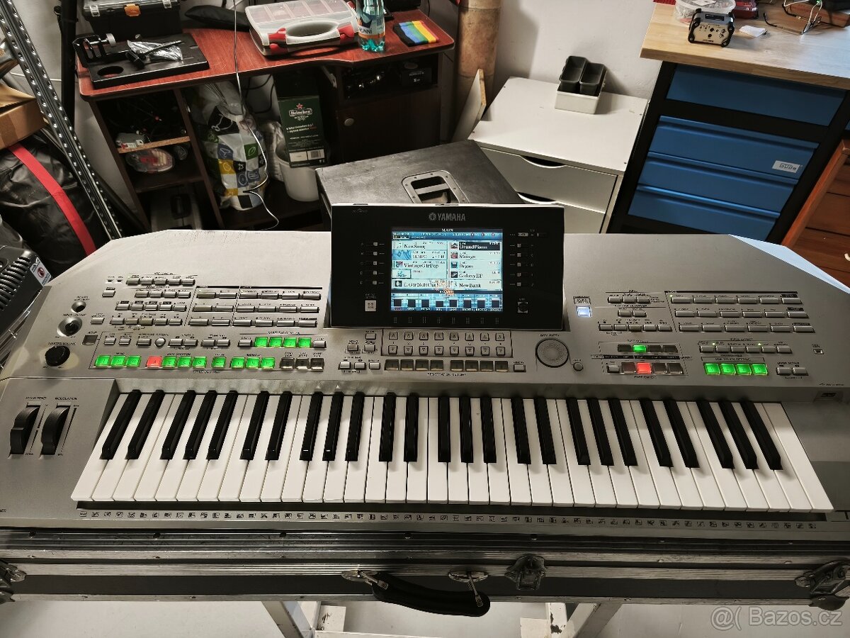 Yamaha Tyros 2 - 6