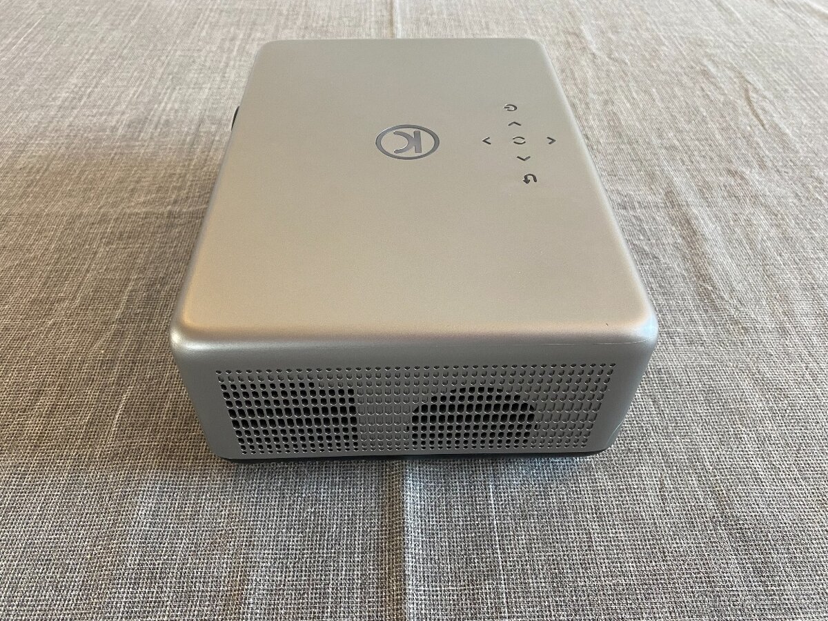 Projektor Vankyo Performance V700G - 6