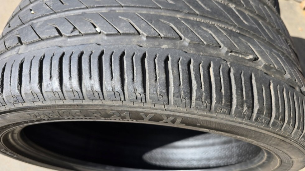 Letní pneu 295/35/21 Semperit - 6