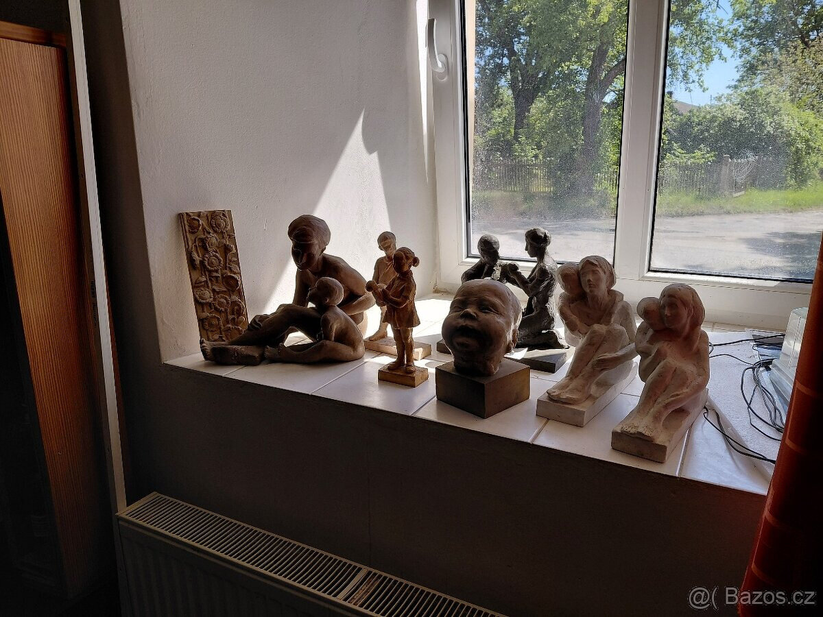 Soubor sádrových soch a bust - 6