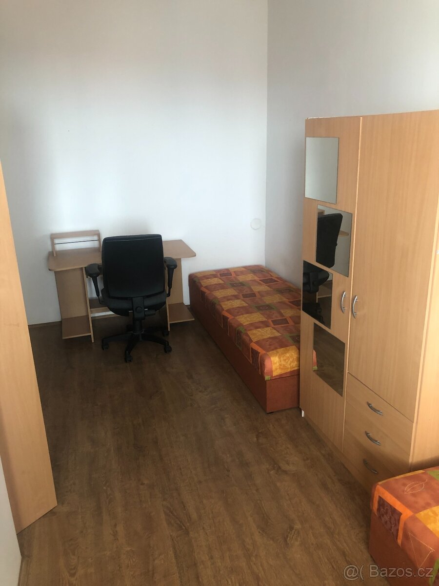 pokoj pro 2 studentky Brno Kr.pole bez RK - 6