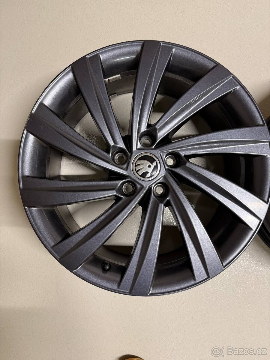 Originál Škoda Perseus 18" Octavia IV - 6