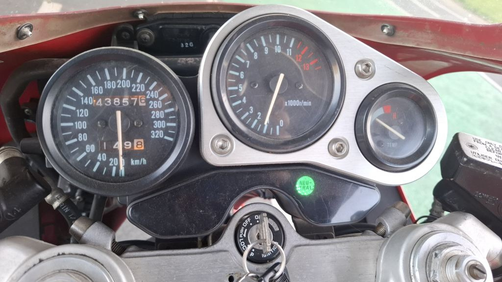 Suzuki GSX-R 1100 - 6
