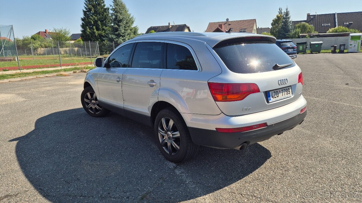 Prodám Audi Q7 3,0Tdi 171 Kw - 6