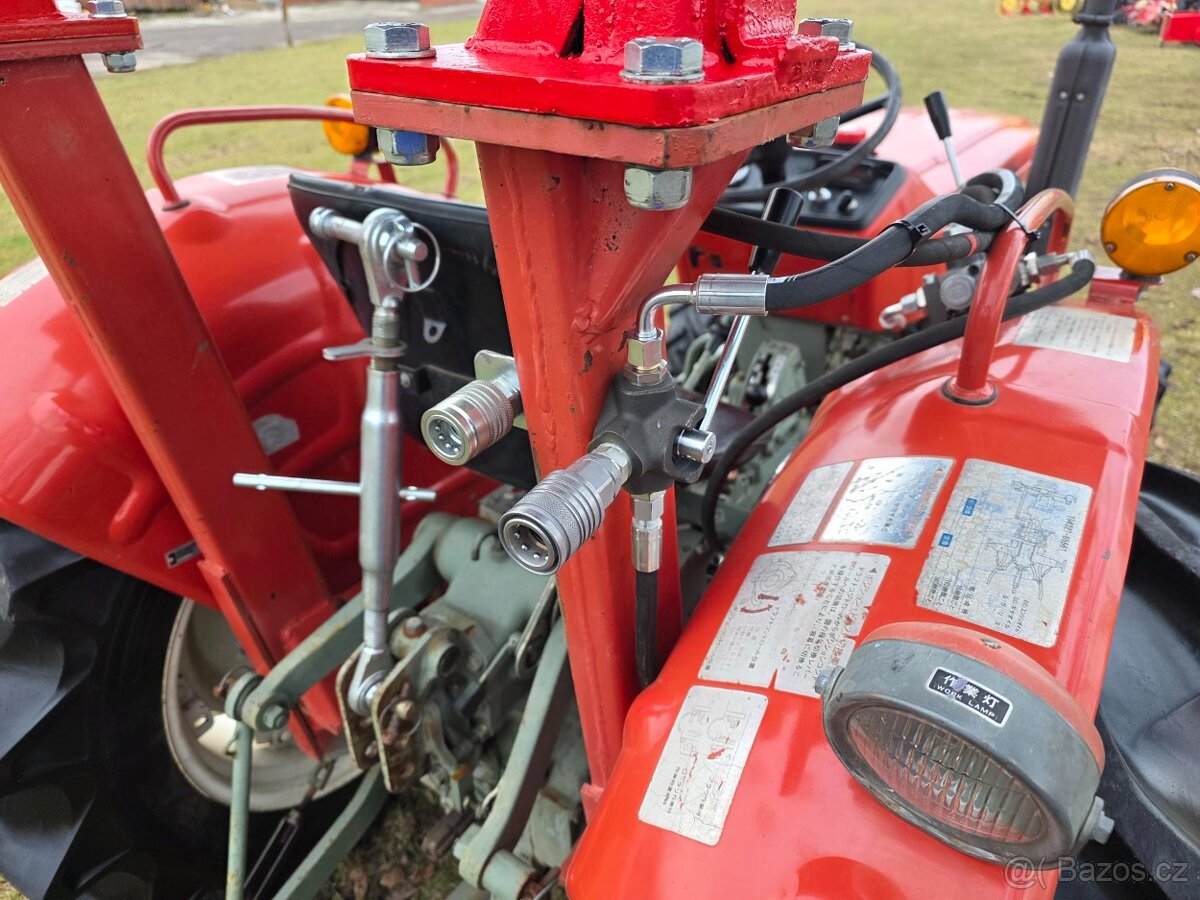 YANMAR YM3110D - 6