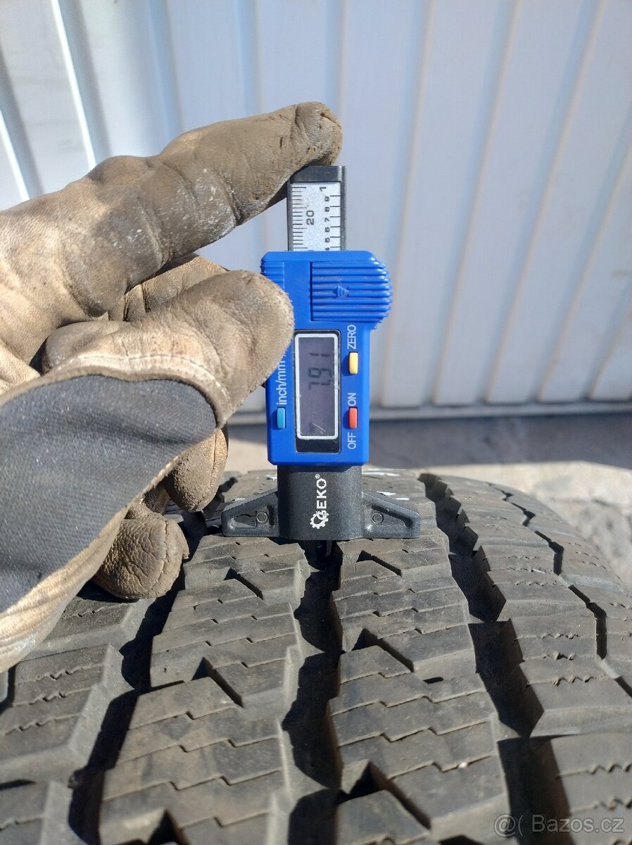 Zimní 215/65/16C - 6