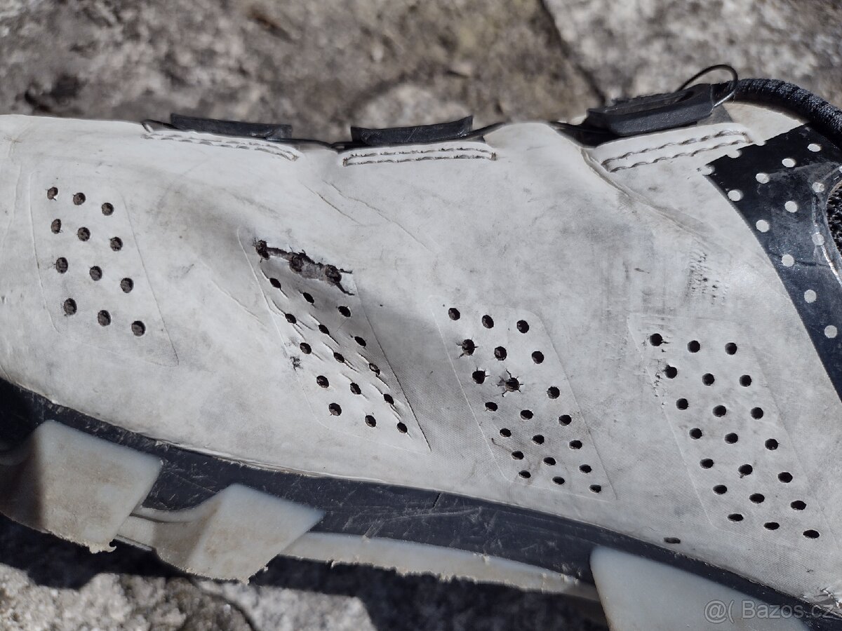 Tretry Force vel. 37 - 6