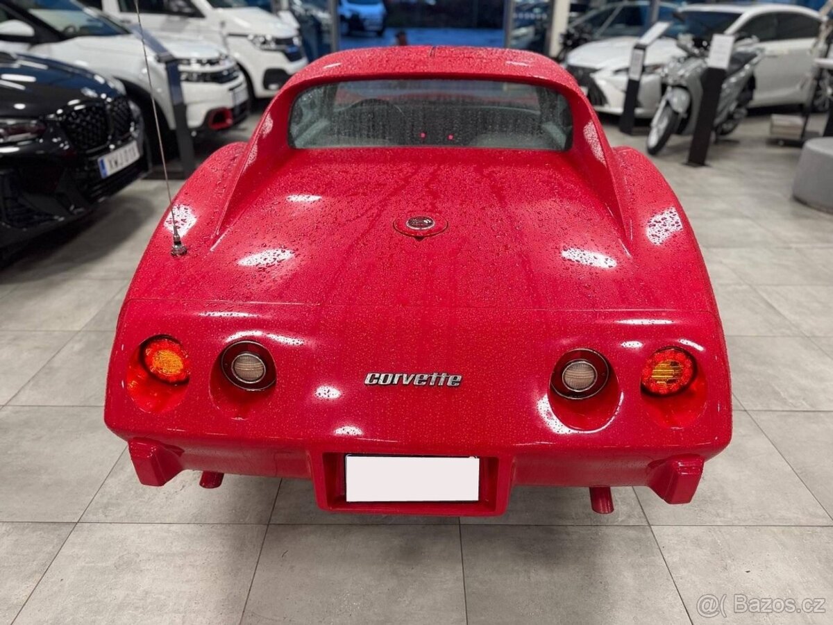 Chevrolet Corvette C3 z roku 1976 - 6