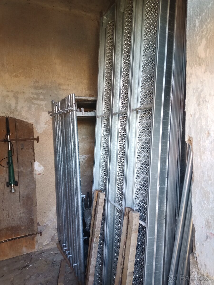 Prodám lešení mj uni 70 plettac - 6