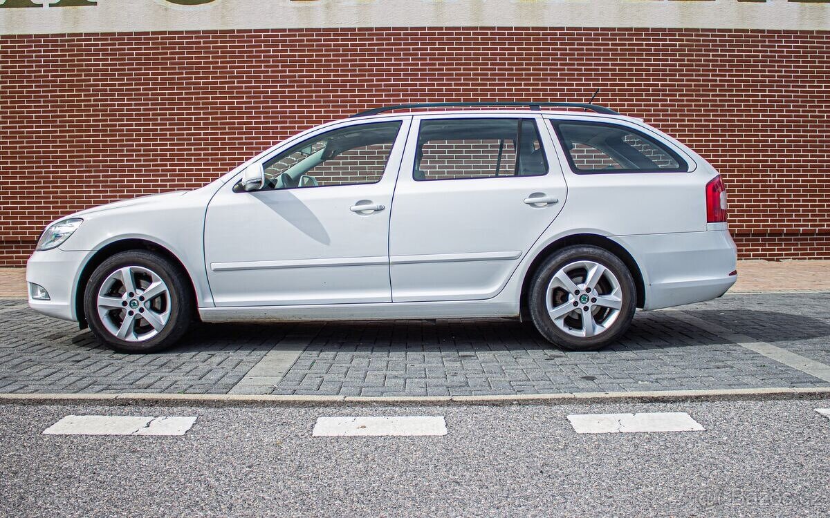 Predám Škoda Octavia 2 facelift 1.6tdi 77kW 2012 - 6