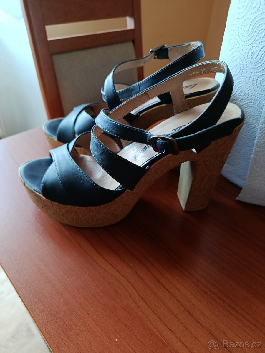 Prodám letní dámskou obuv.A reprák funkční . - 6